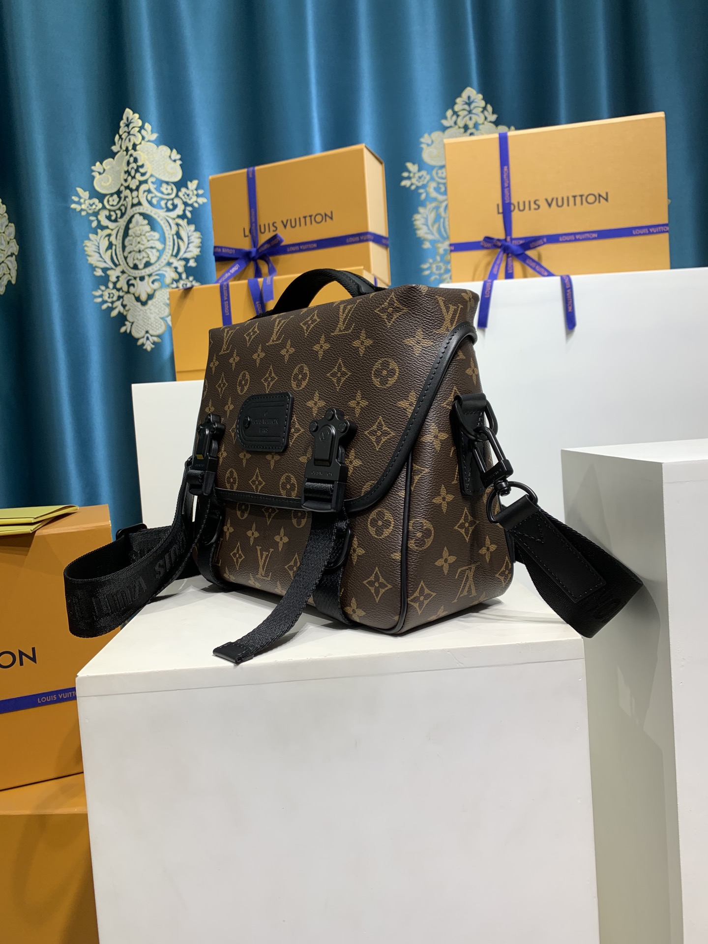 Louis Vuitton Satchel Bags